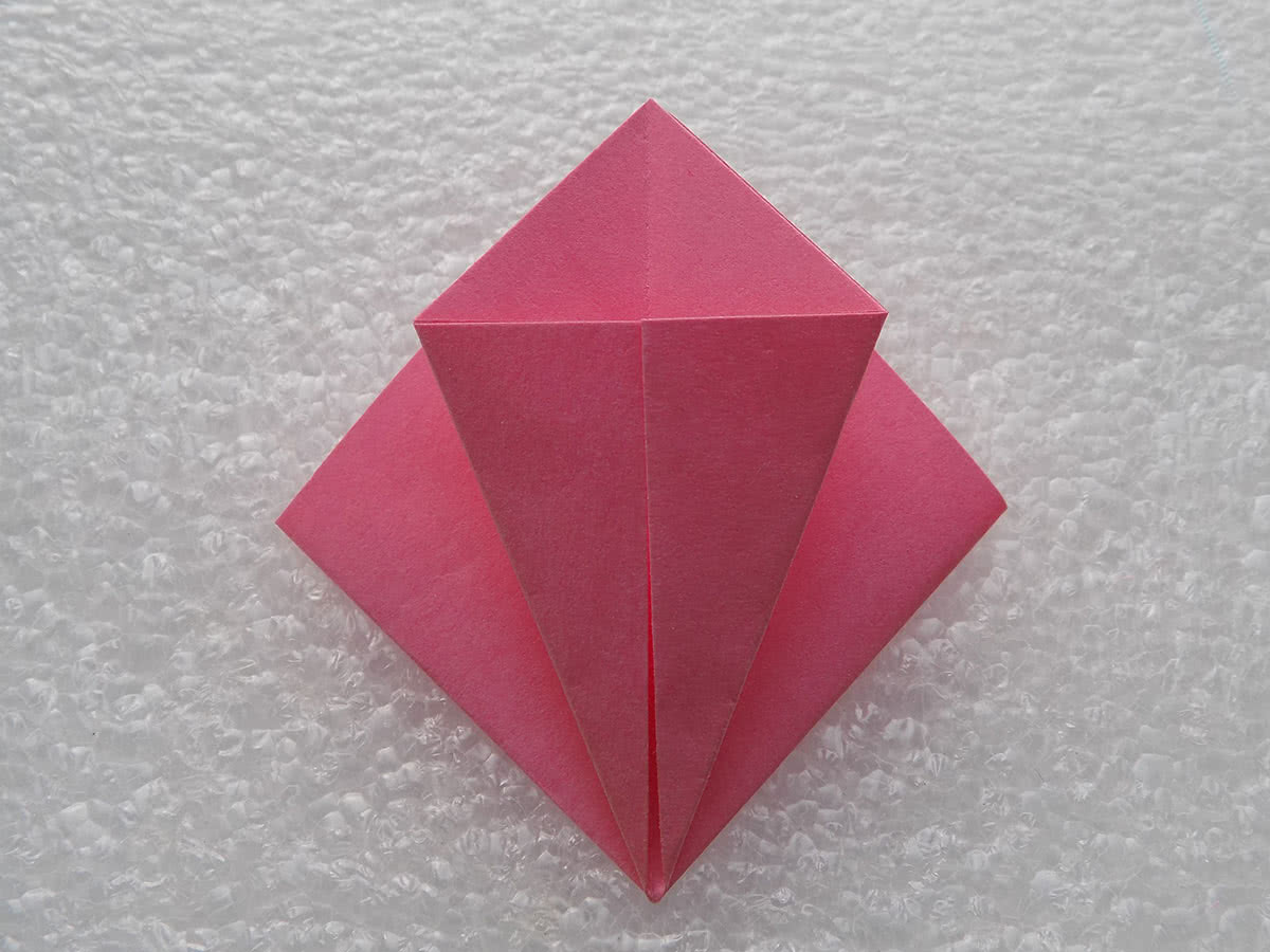 Lírio de origami, etapa 4